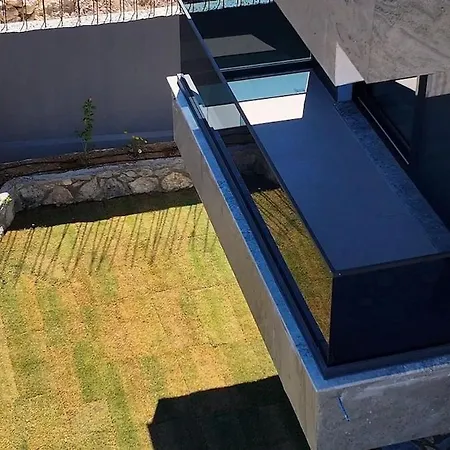 Βίλα Zs Blue *
